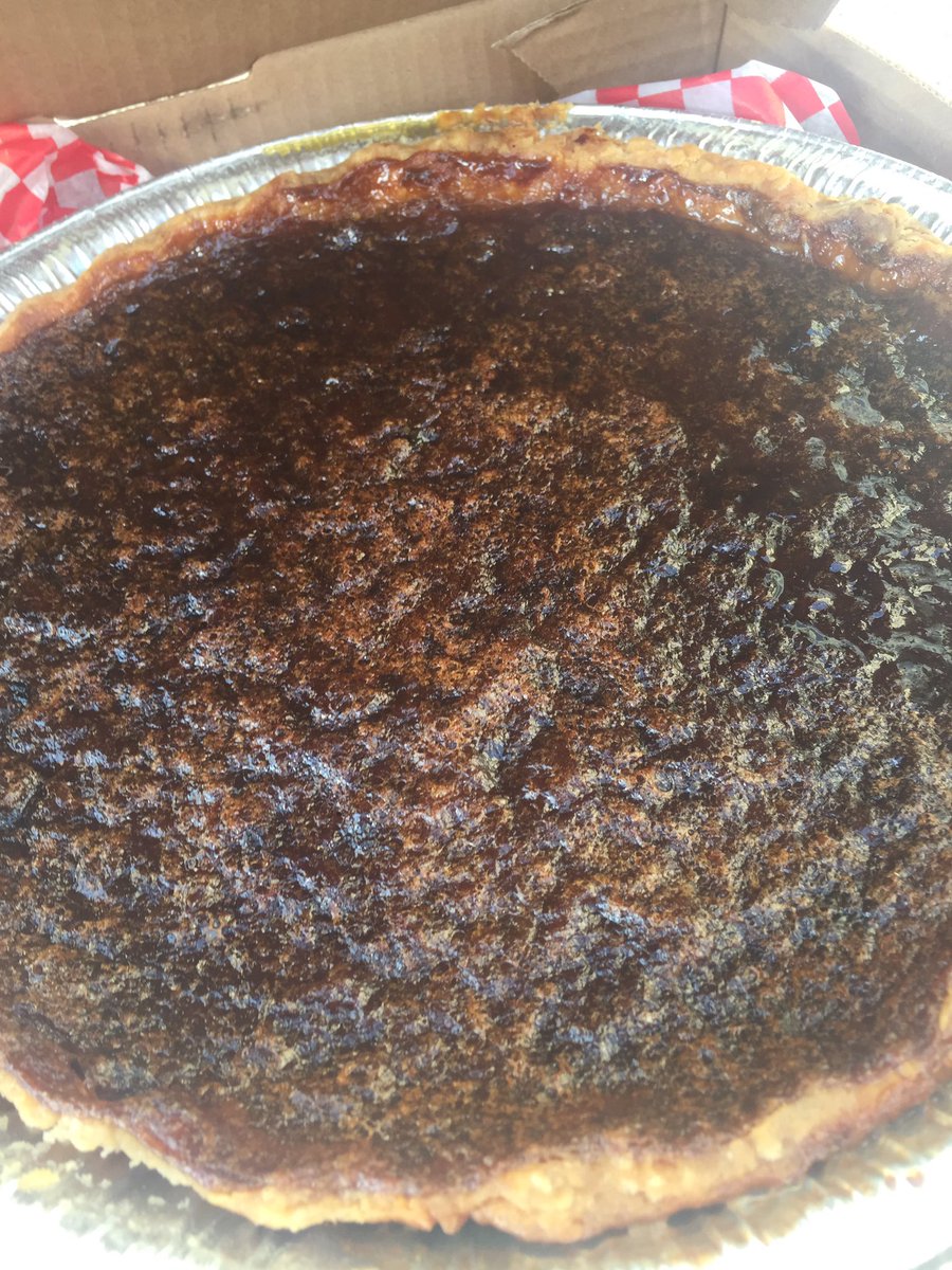 pamelaroz's tweet photo. Bless you, @pielady5 for the whole #BoozyButterTart going home with me from @QX104winnipeg 😍 https://t.co/B5msOgw9f7