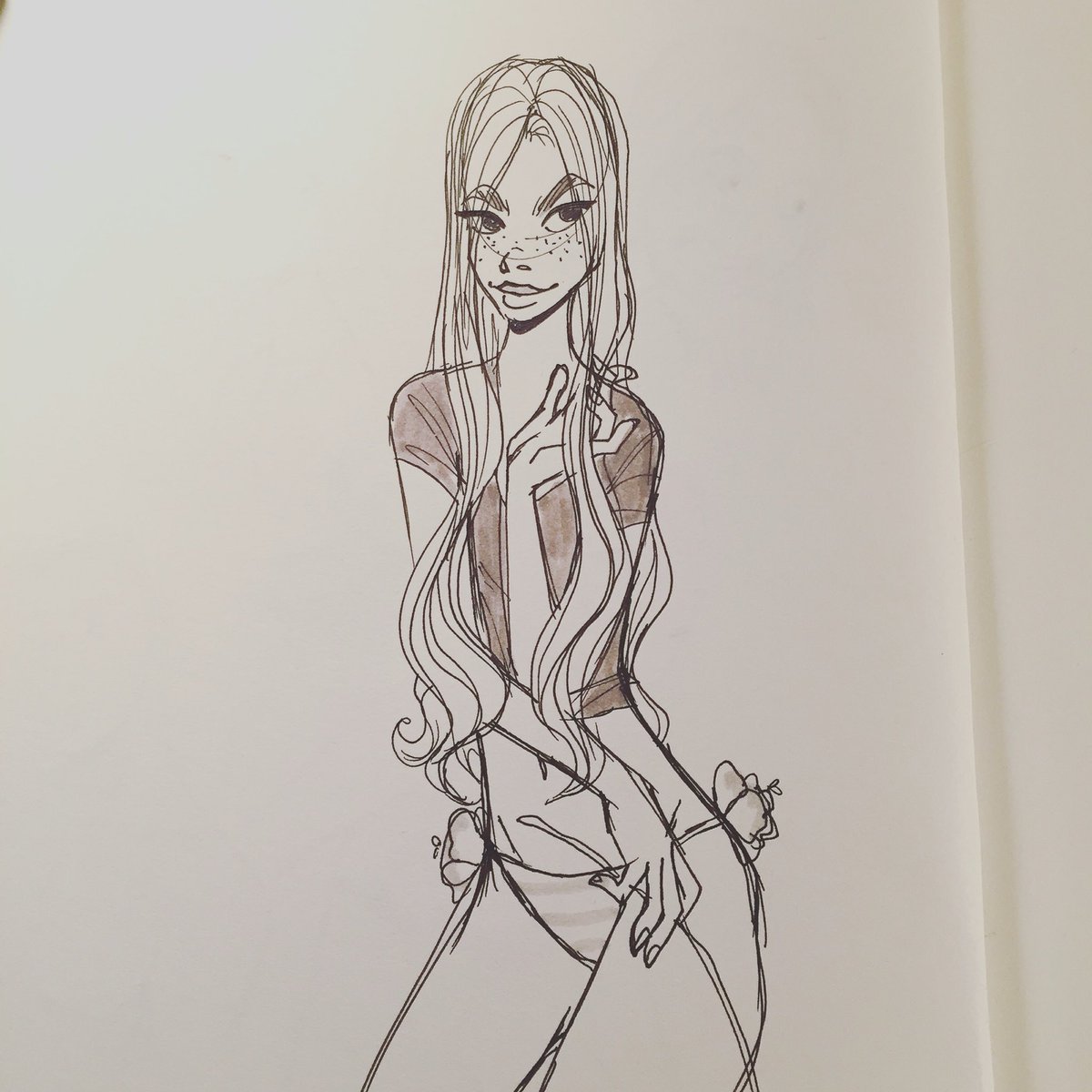 sudrawsthings's tweet photo. A doodle. It's been so long since art was part of my routine so getting used to drawing again is difficult 😑 https://t.co/Rm3QwFHRNZ