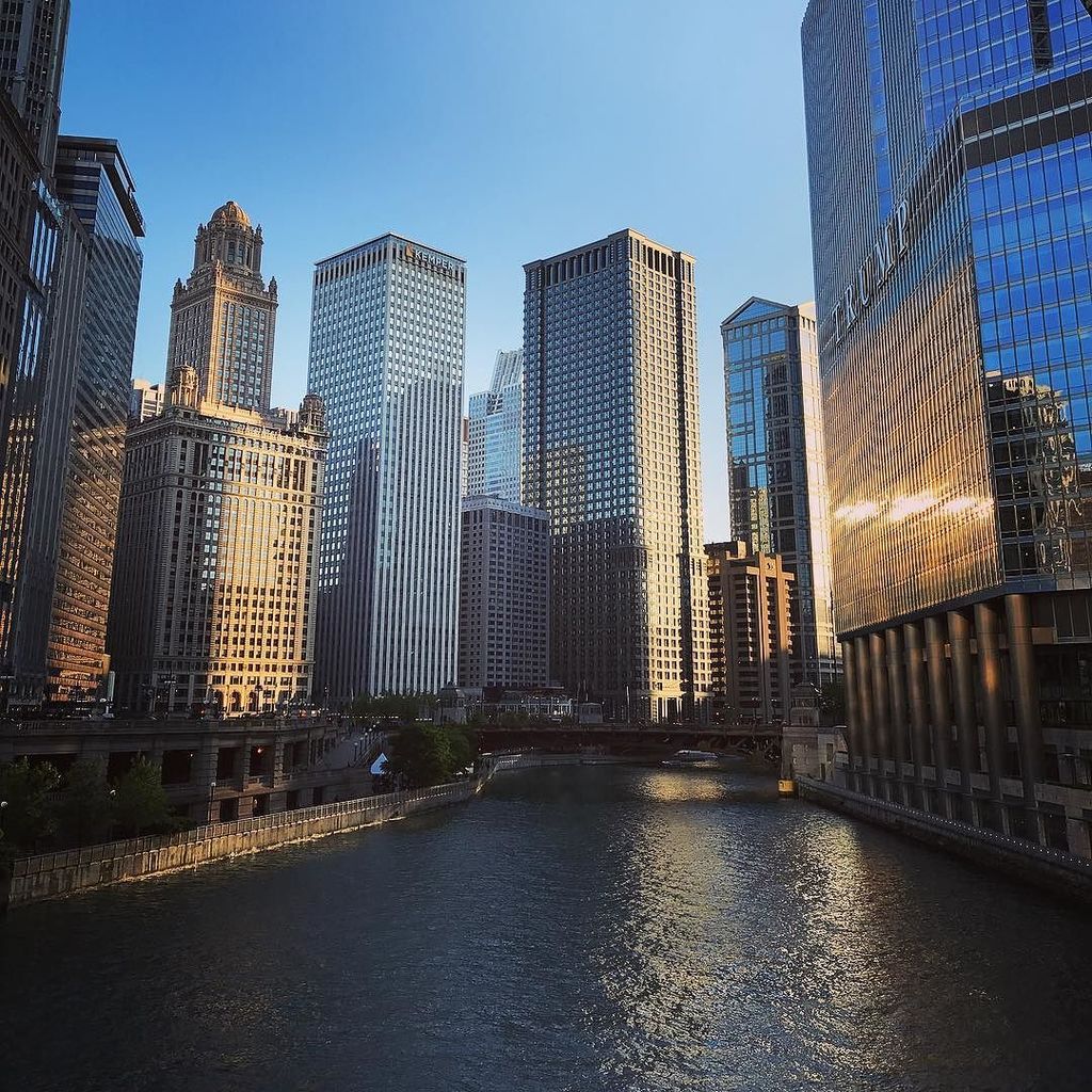 MOTION3Agency's tweet photo. This place will never get old #Chicago #asco #asco17 #oncology #filmproduction #videoshoot #traveller #videoproduc… https://t.co/ep6E3OomJn https://t.co/lzW4aLI6hd