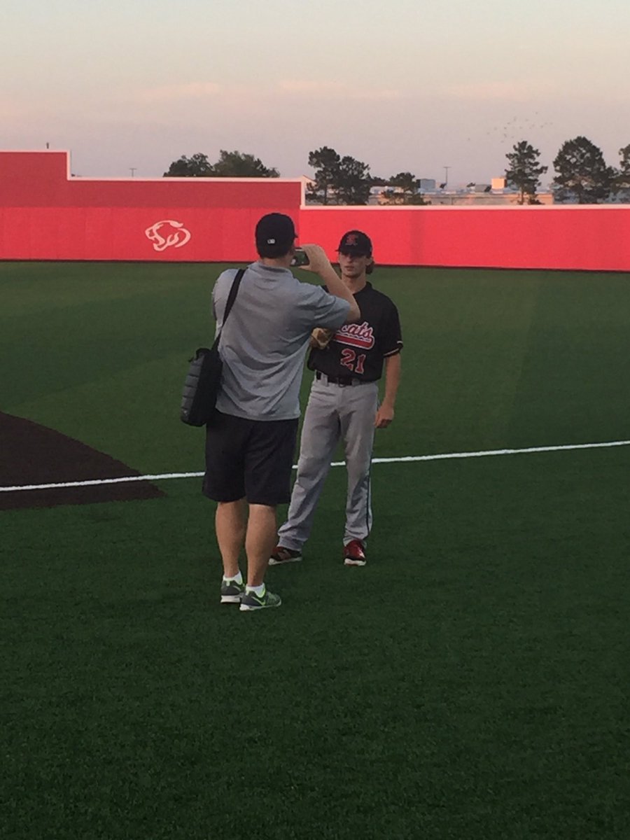 Tyler Brown pitches a shout out against Central Heights and gets the "Dub". #1atatime <a href="/KhsWildcats/">KHS Wildcats</a> <a href="/KHSCHEER1/">KHS CHEER</a> @kvcatsbaseball @jhburchett3
