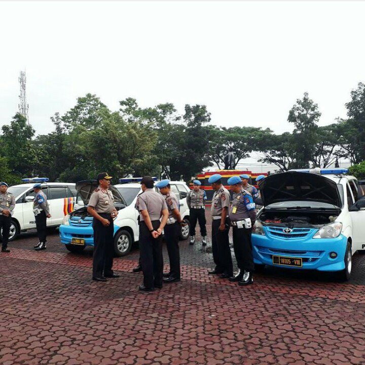 Wakapolda Jabar melaksanakan pengecekan Ranmor R4 Provos