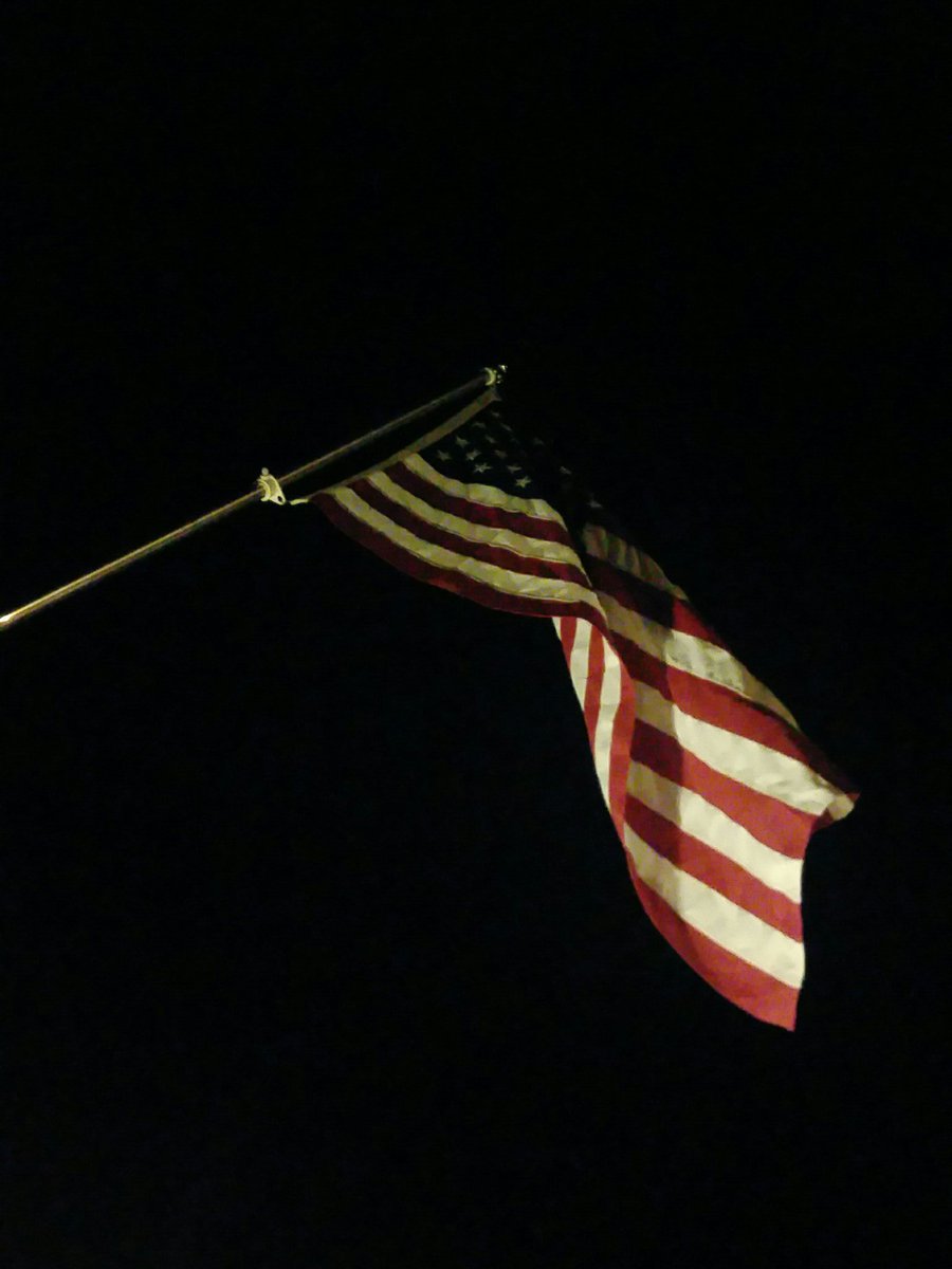 tomalfera's tweet photo. @chasing_urdream I fly Old Glory tonight and I won't ever change! https://t.co/R2kOSYplJz