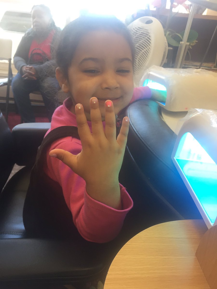 HQueen1126's tweet photo. Had a blast w my queen today at the nail salon💅🏼💅🏼💅🏼her nail lit. https://t.co/EBV1SbgtVO