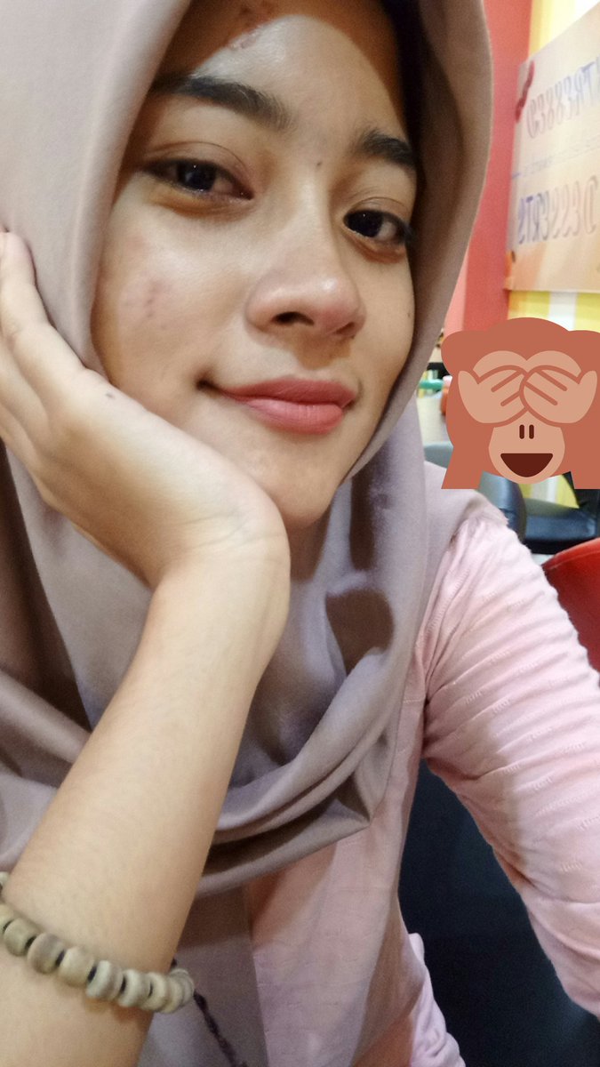V_vandha's tweet photo. 😷๏︿๏ https://t.co/Jgvr2VKOeE