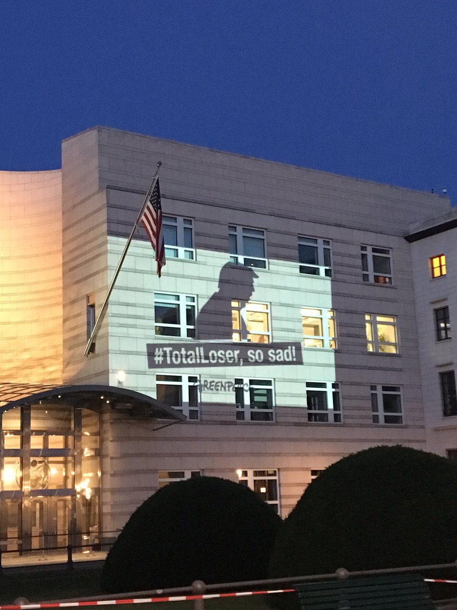 #Totalloser !! <a href="/greenpeace_de/">Greenpeace e.V.</a> reaction on <a href="/realDonaldTrump/">Donald J. Trump</a> leaving #ParisAgreement #WeWillMoveAhead
