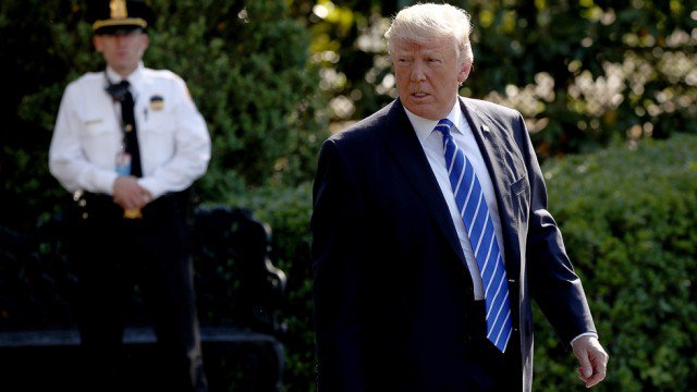 thehill's tweet photo. Trump officials pressed State Dept to lift Russian sanctions: report https://t.co/hvg6Jh0oXy https://t.co/CFCYmkaozG