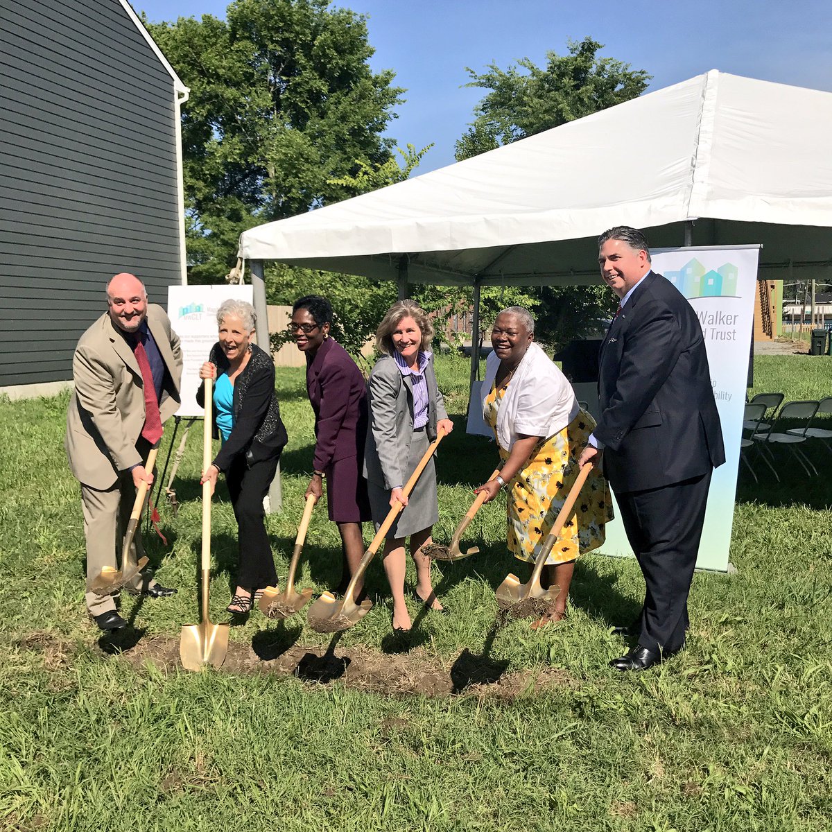 LauraLafayette's tweet photo. Ground broken ☑️ Looking forward to #MWCLT (https://t.co/7BBogSOwO6) handing over the keys to this house in the fall 🔑 https://t.co/WGajUO6Swu