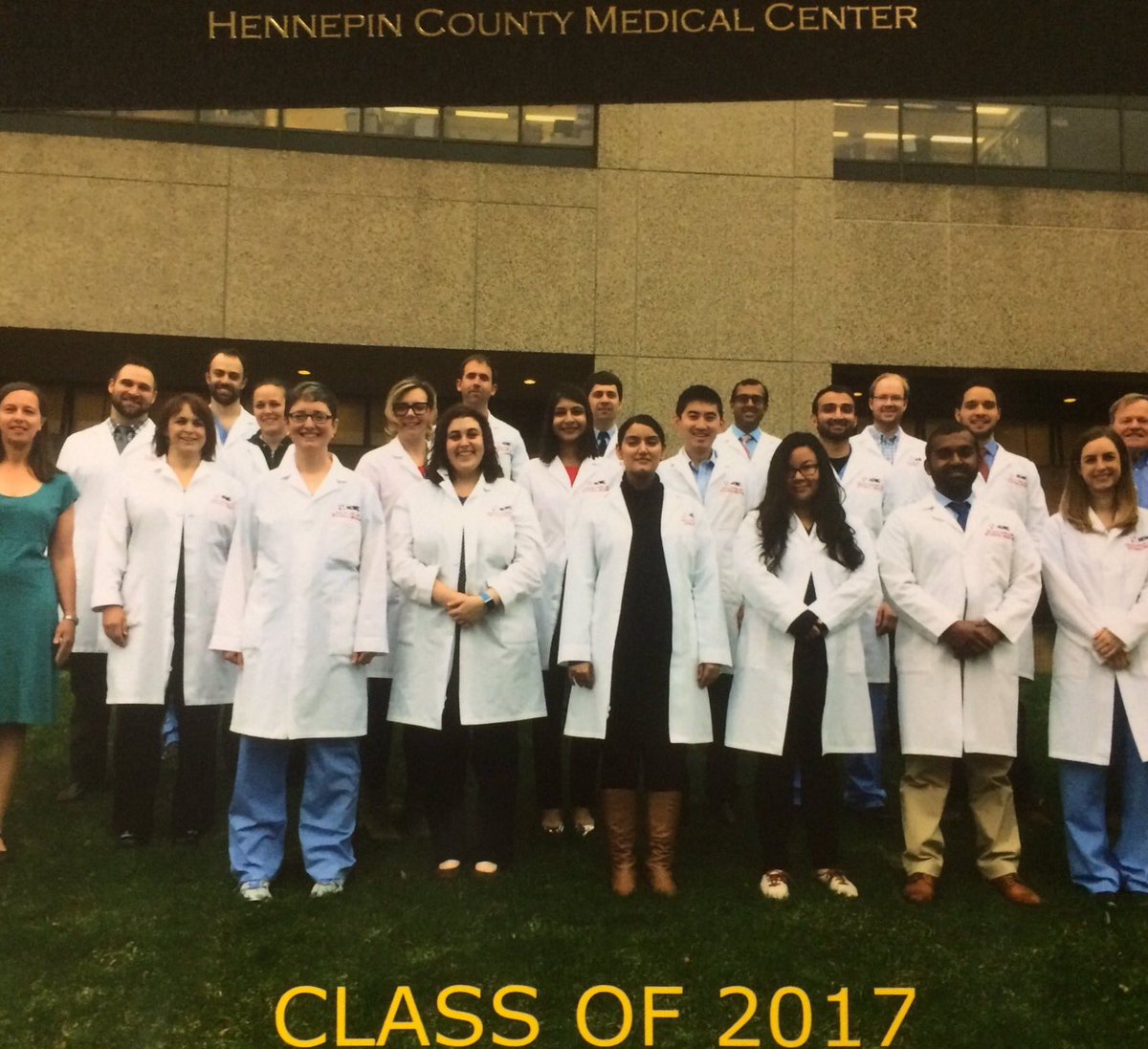 HennepinHC_GME's tweet photo. #Congrats IM grads! @HennepinMedical https://t.co/Ru6j3tV093