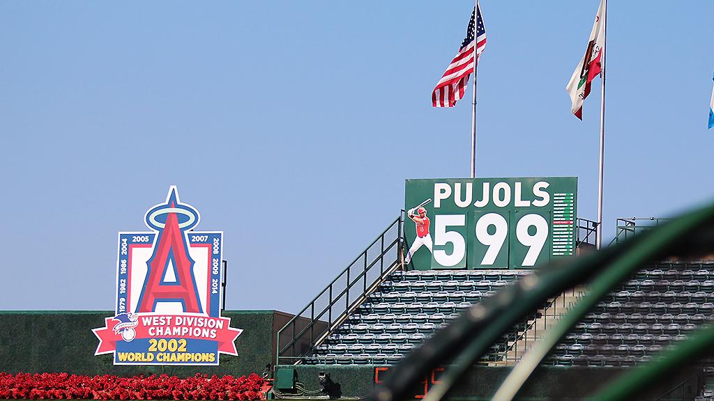 MLB's tweet photo. Will history be witnessed tonight? 

Watch LIVE as Albert Pujols chases No. 600. https://t.co/aHotAhXPKy https://t.co/73TsMTyUCL