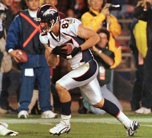 Crhastings87's tweet photo. #TBT all time great. @87ed #EasyEd #BigMac #EddyMac #FavoriteEightySeven 8️⃣7️⃣ 💙🔶💙 https://t.co/MYdTx6aYc2