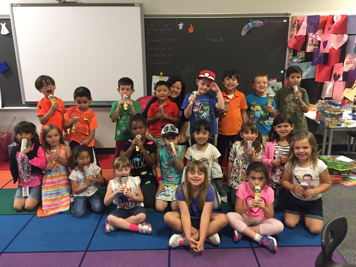 cop_garcia's tweet photo. @mabelvillaescus @CERMICV @UCV_es Love, love, love my k4 &amp; k3 learners &amp; partner DCEtrailblazers gracias for a great year @DCEtrailblazers https://t.co/PO3lxDA4IZ