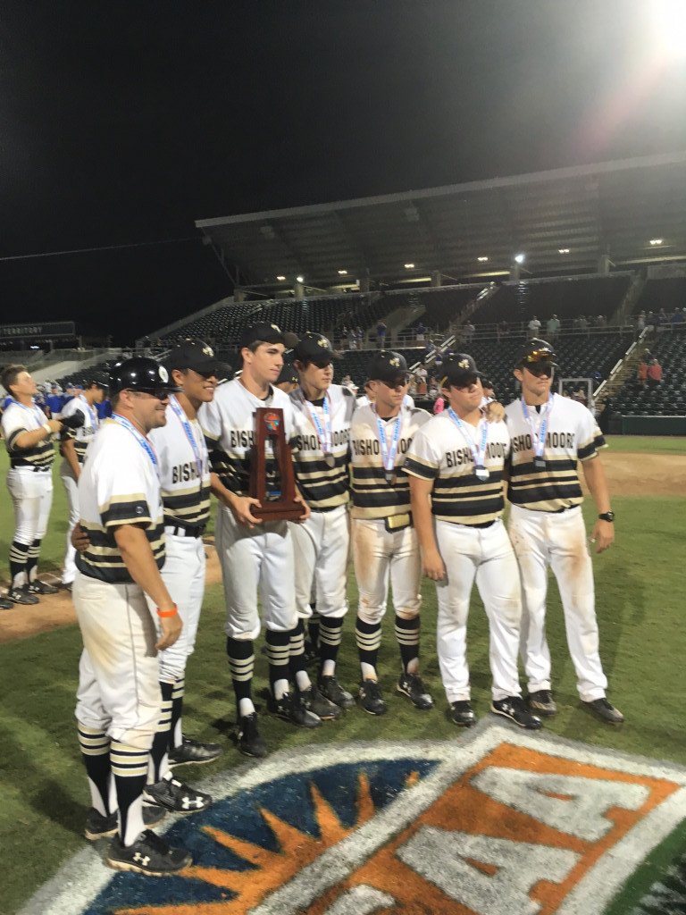 bmc_athletics's tweet photo. New Story: Baseball Finishes State Runner-Up https://t.co/hz8Pz6D507 https://t.co/Gy571hU6ps