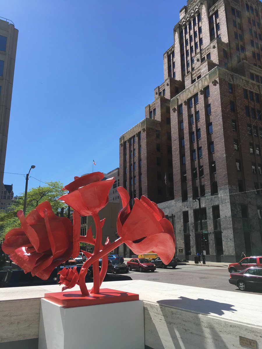 AncillaVentures's tweet photo. More cool art on Wisconsin Ave near the Ancilla office... https://t.co/zUyZLzQFiI