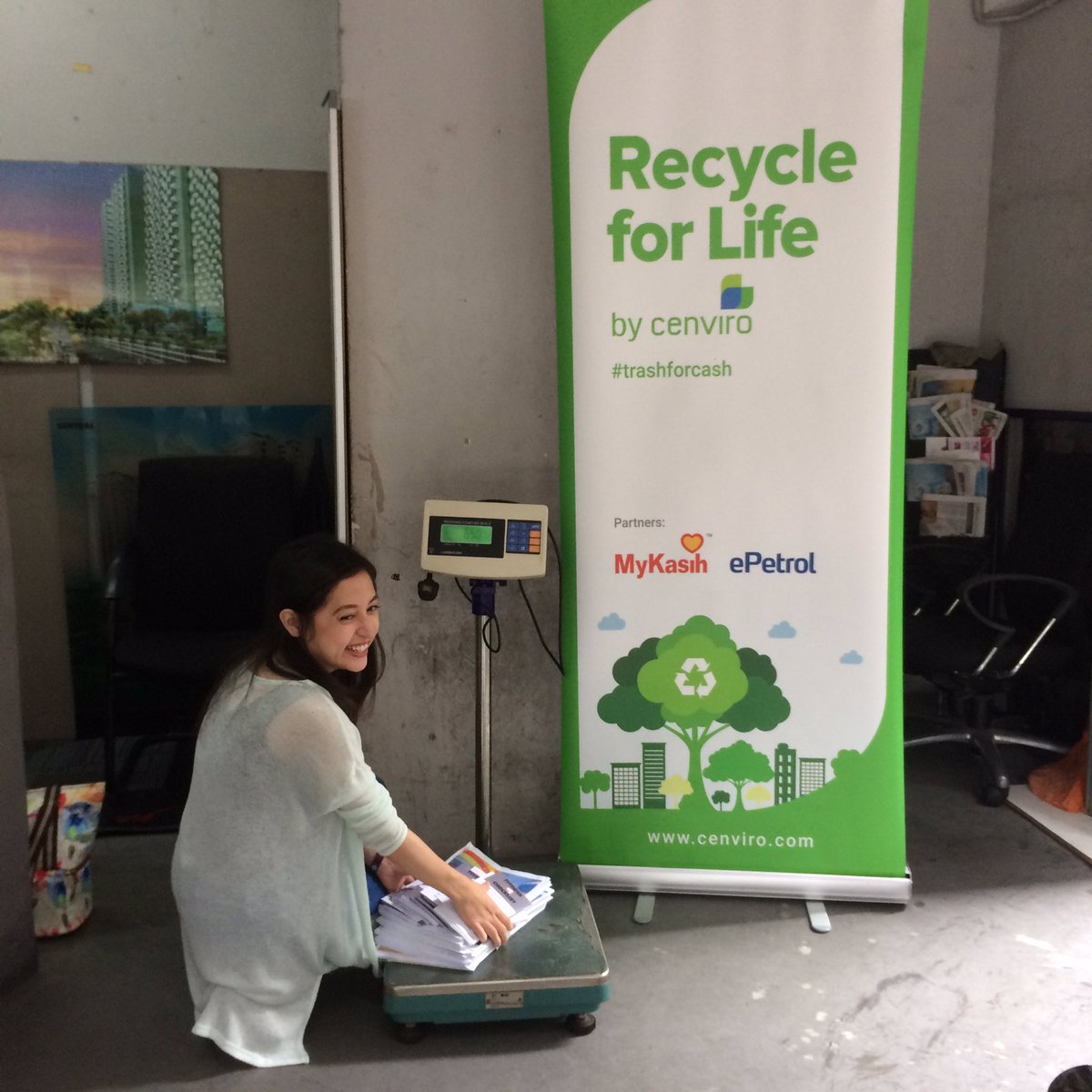 Thanks team #bdc for the support! We have in total 12 people in the first hour for #recycleforlife #trashforcash <a href="/cenvirogroup/">Cenviro Group</a>