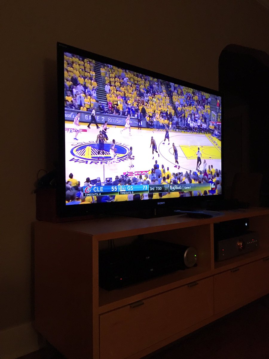 dowdz_02's tweet photo. This game… oh my goodness. #NBAFinals2017 https://t.co/sX1iDzGXEw