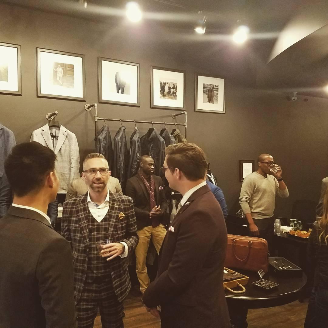 FGISeattle's tweet photo. Such a great time chatting with the #seattlegents at @BeckettRobb. If you're downtown, stop by and say hello! 😍

#seattlefashion #menswear https://t.co/gCk06NkNun