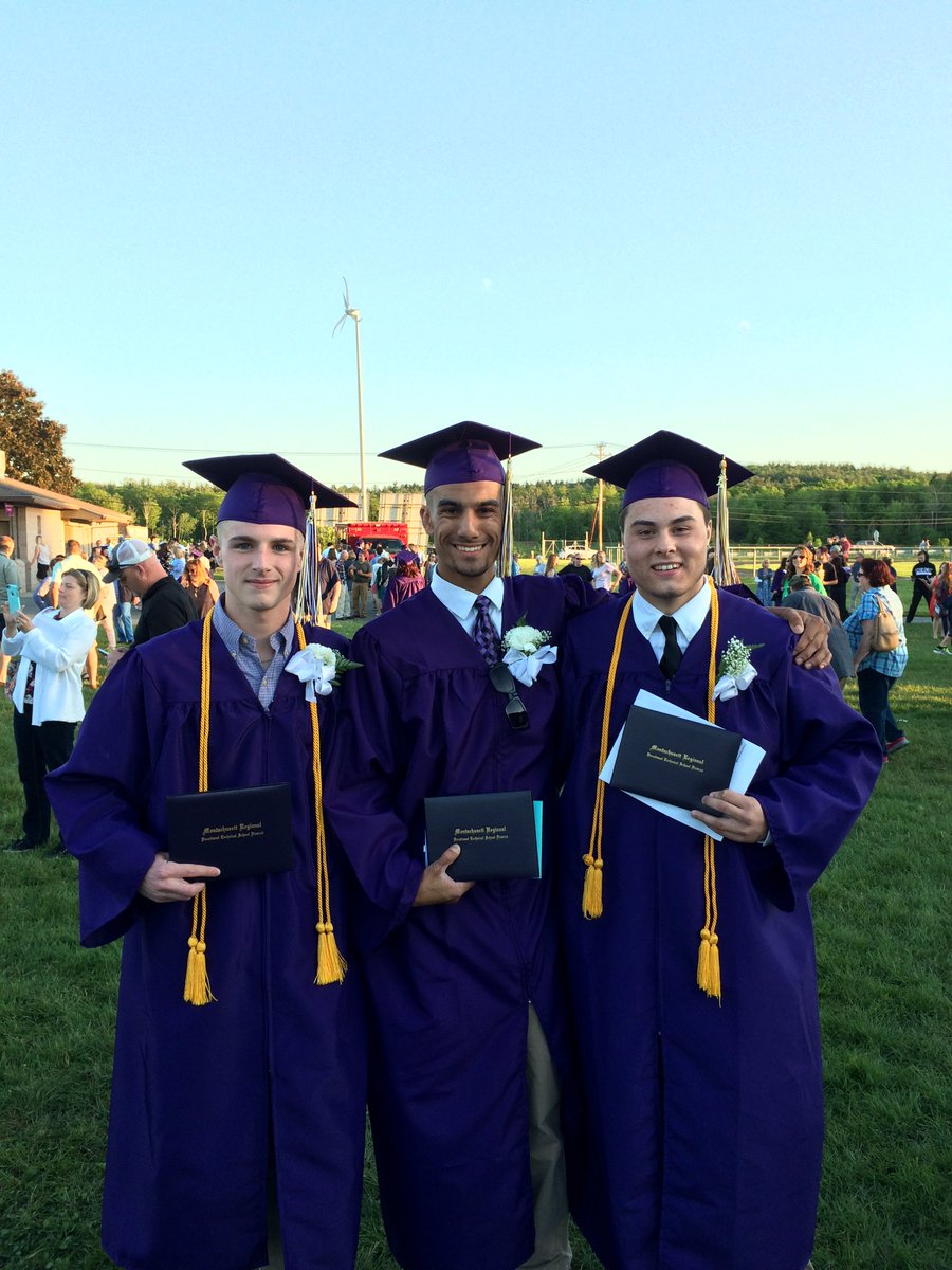 GravesIsaiah's tweet photo. We made it @ImARyno21 @joeymackowiak18 @NateMax98 @kirby_martinn https://t.co/kqpYI2KJH6