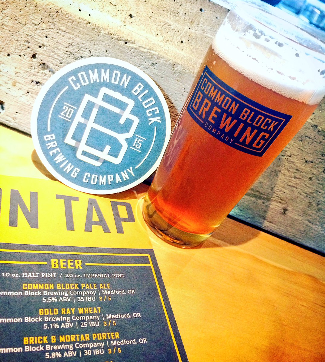 MovieAddictMatt's tweet photo. One of my favorite things is discovering new (to me) breweries. @CommonBlockBrew was a great find!
#Oregon #Beer #CommonBlockBrewing https://t.co/w0YkNAkuNj