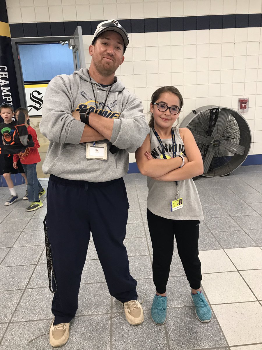 MrsNPhelps's tweet photo. My girl had a great day teaching with Mr. Welton today! Thank you Joe! #PRPride https://t.co/Bx8UaILVyB