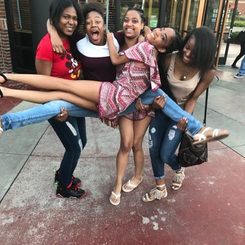 AsiaLSmith's tweet photo. My Birthday was lit today thanks to them and Aniah https://t.co/QnrOmnPoyV