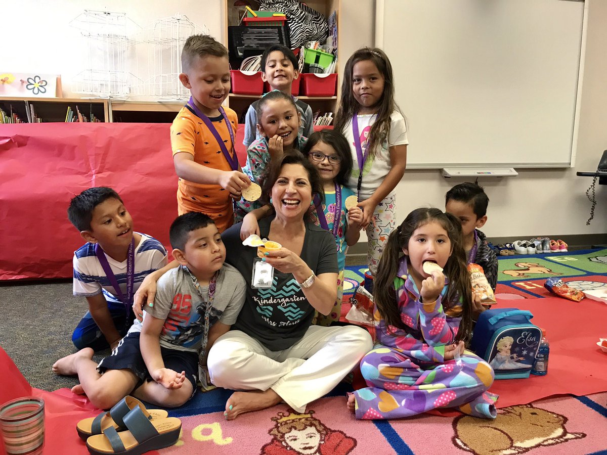 teachmarjorie2's tweet photo. Silly faces and precious moments that will last in our hearts forever. I'll miss you 😘 #oneMRE https://t.co/ExRxRWTiZL