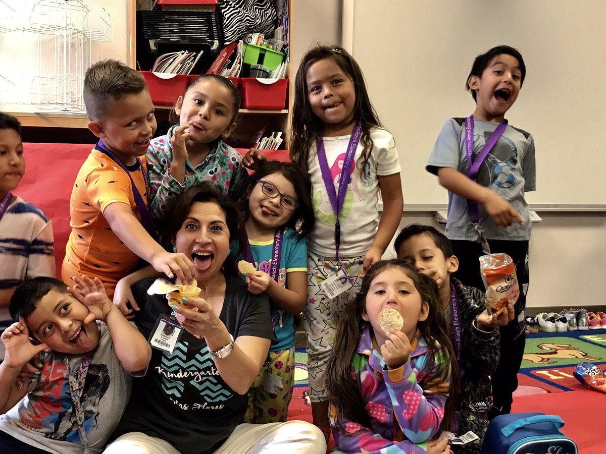 teachmarjorie2's tweet photo. Silly faces and precious moments that will last in our hearts forever. I'll miss you 😘 #oneMRE https://t.co/ExRxRWTiZL