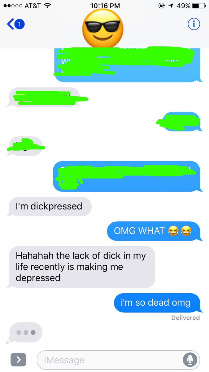 emmaleedameron's tweet image. so friggin dead 😂🤔#dickpressed