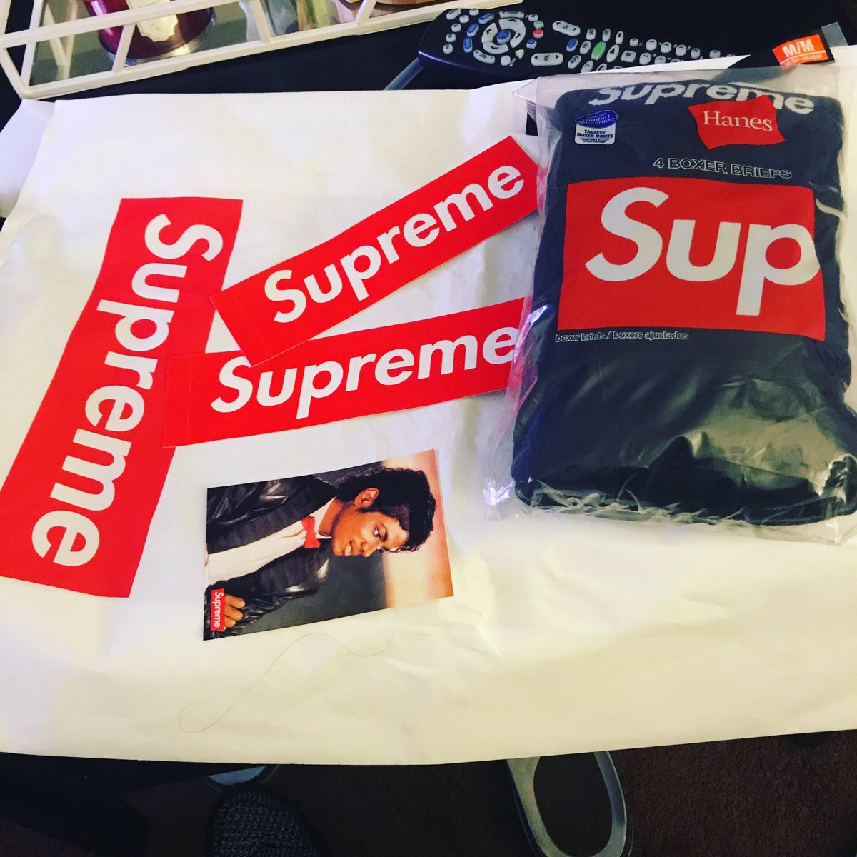 LaKickz4Life's tweet photo. Took longer than sneakers to get here but I finally got my @supremenewyork @hanes lol dope extras w/ stickers & all #Supreme #NotAHypeBeast https://t.co/YVGXQ0yRq4