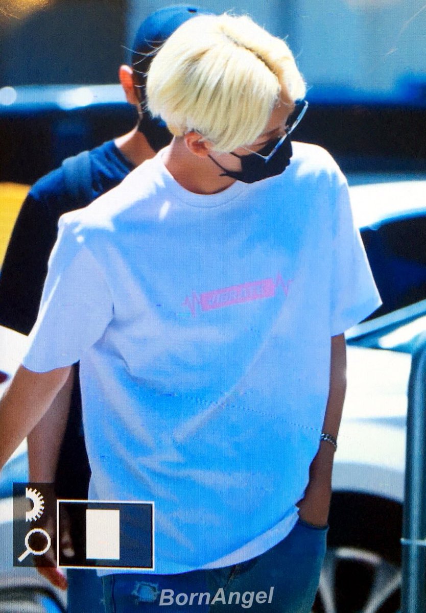 bornangel1004's tweet photo. 170602 뮤직뱅크 재출근 
#정한 #JEONGHAN #세븐틴 #SEVENTEEN #Al1 #울고_싶지_않아 @pledis_17 https://t.co/5w1BG03HIV