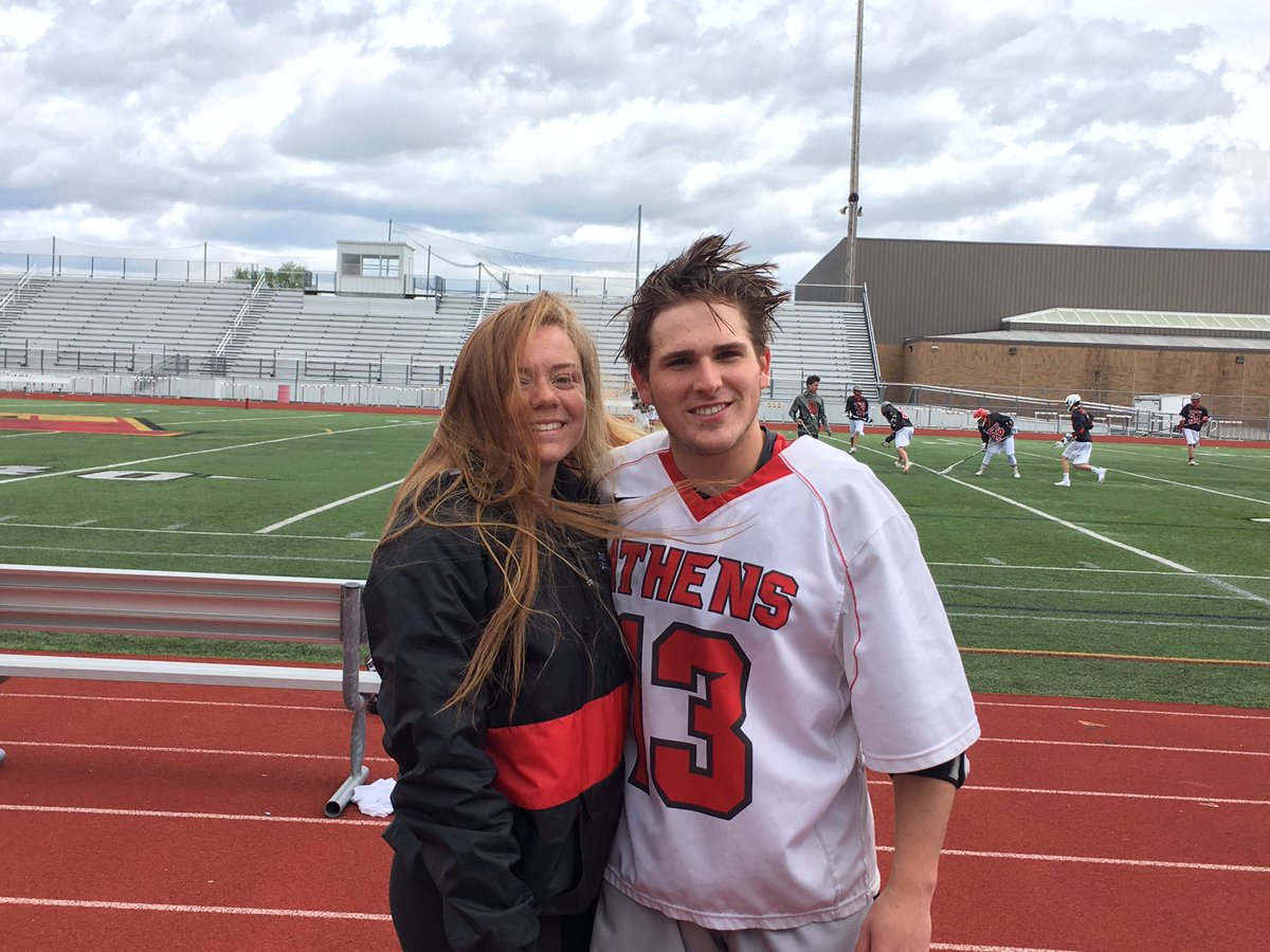 katie_fish6's tweet photo. Happy birthday @jake_lining so glad we become close this year:) you're one of a kind, gonna miss ya big time next year 💛 https://t.co/KgZZpTsshw