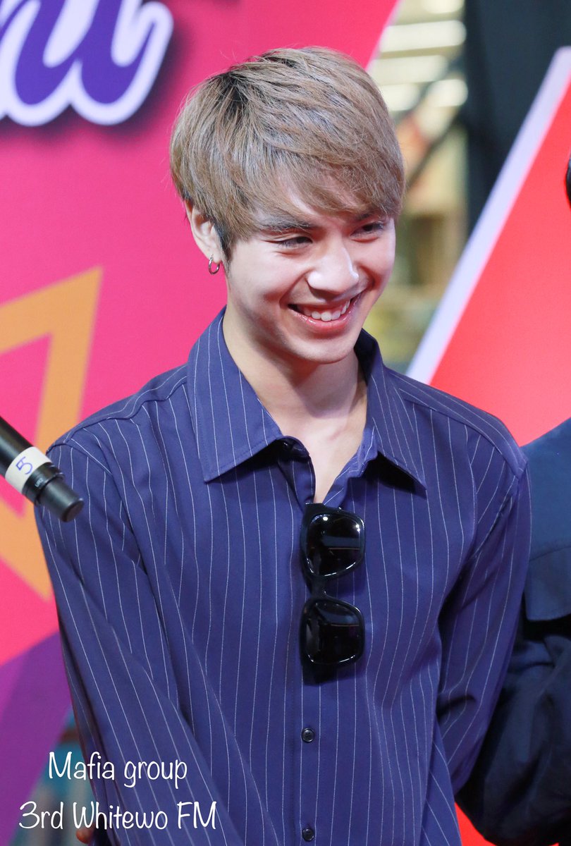 Sheila__MaYa's tweet photo. #HBD22ndWhitewoDay #whitewo @n_whitewo @GMMTV HBD dear white!always be a good man,good son.good actor.❤️❤️🌟🌟🎁🎁🎂🎂 https://t.co/QluRw5sIMF