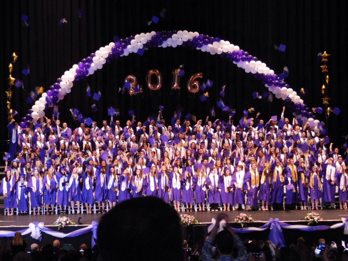throwback! 2️⃣0️⃣1️⃣6️⃣🎓 congratulations <a href="/NortonHigh2017/">NHS Class of 2017</a> !!