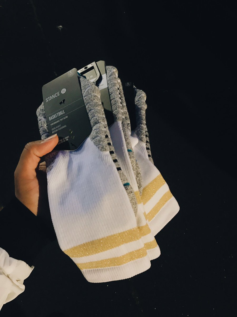 nicekicks's tweet photo. 🚨🚨GIVEAWAY🚨🚨

RT this tweet to be entered to win a pair of #NBAFinals Stance Socks

—  Picking a few winners at 10am PST on June 2nd. https://t.co/pZlmpTJPRw