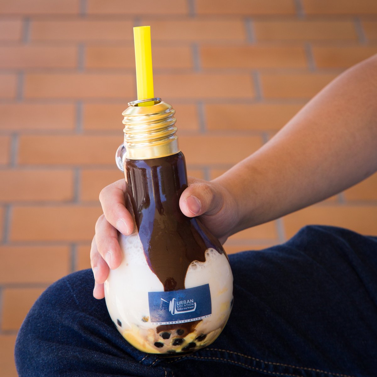 Chill with some #boba and friends at #urbanlocation to celebrate the 1st of June! #milktea #milkdrink #ocfoodie #lafoodies #yelpoc #june