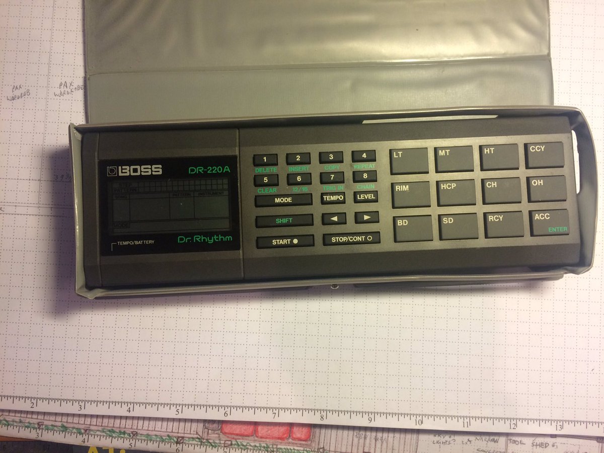 KentOsgoode's tweet photo. Boss DR-220A, #Tbt this old faithful was thrown in with an Ibanez and a Peavey back s@me time ago. #bossdr-220a https://t.co/XlZ9NipOl9