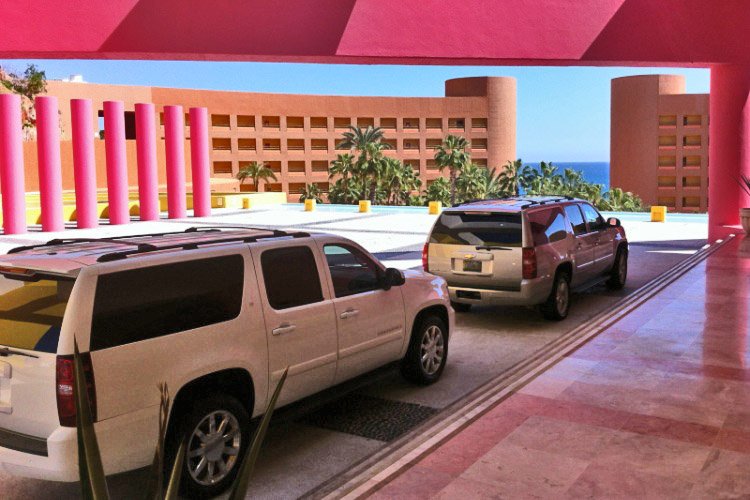 CaboGroundS's tweet photo. We invite you to experience the true meaning of #luxury by selecting the perfect transportation solution: https://t.co/oU0RqLYFk1 #Cabo https://t.co/qfr25KlDkK
