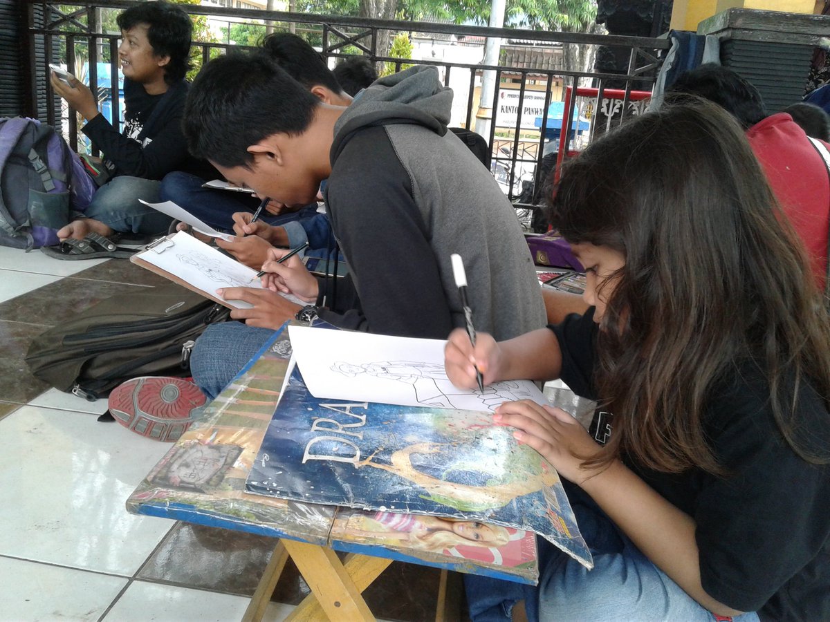 SanggarLAB's tweet photo. Ngabubirit Bareng @SanggarLAB di Hari pertama 
Kalian semua luar biasa👍 https://t.co/d0g386Dgx8