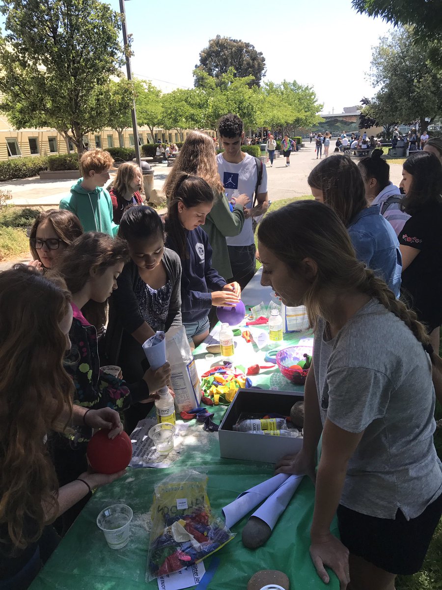 Ms__Tafoya's tweet photo. Loved to see all the creativity today at lunch! Stress balls &amp; glitter jar making was a hit! #rhswellness #stresslessevent @RHSGiants411 https://t.co/oo8PP6vh4i