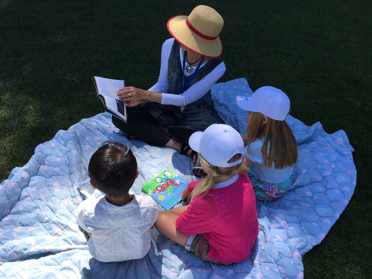 regnerclass's tweet photo. This! 📚😍 This is how I want to remember our year together. #readOut #kindergarten #memoryToLast #TCRWP #lasdk8 @GoodmanClass @OakPrincipal https://t.co/P0hfRUj88I