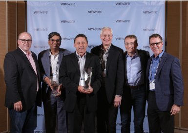TechDataTR's tweet image. We&apos;re incredibly pleased to have won the #VMware 2016 Global Partner Innovation Award #AvnetTransforms  bit.ly/2sdY4aB