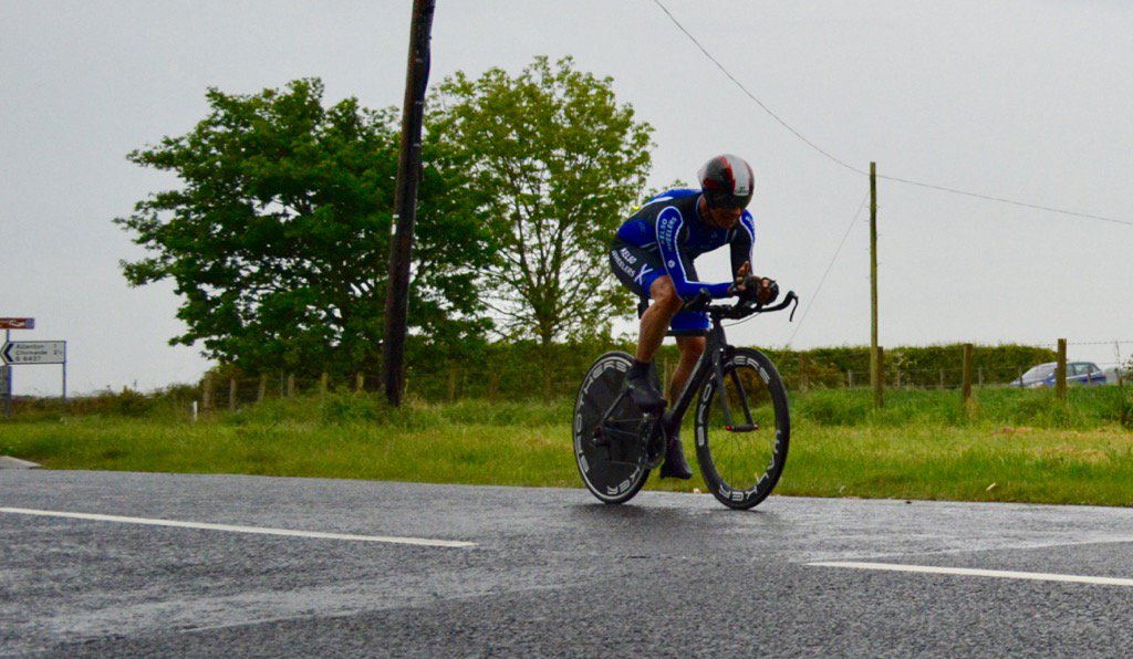 thebordertrophy's tweet photo. Posing for the camera award and still managed a wave! Even in those conditions! @kelsowheelersCC https://t.co/wE5cTmyljy