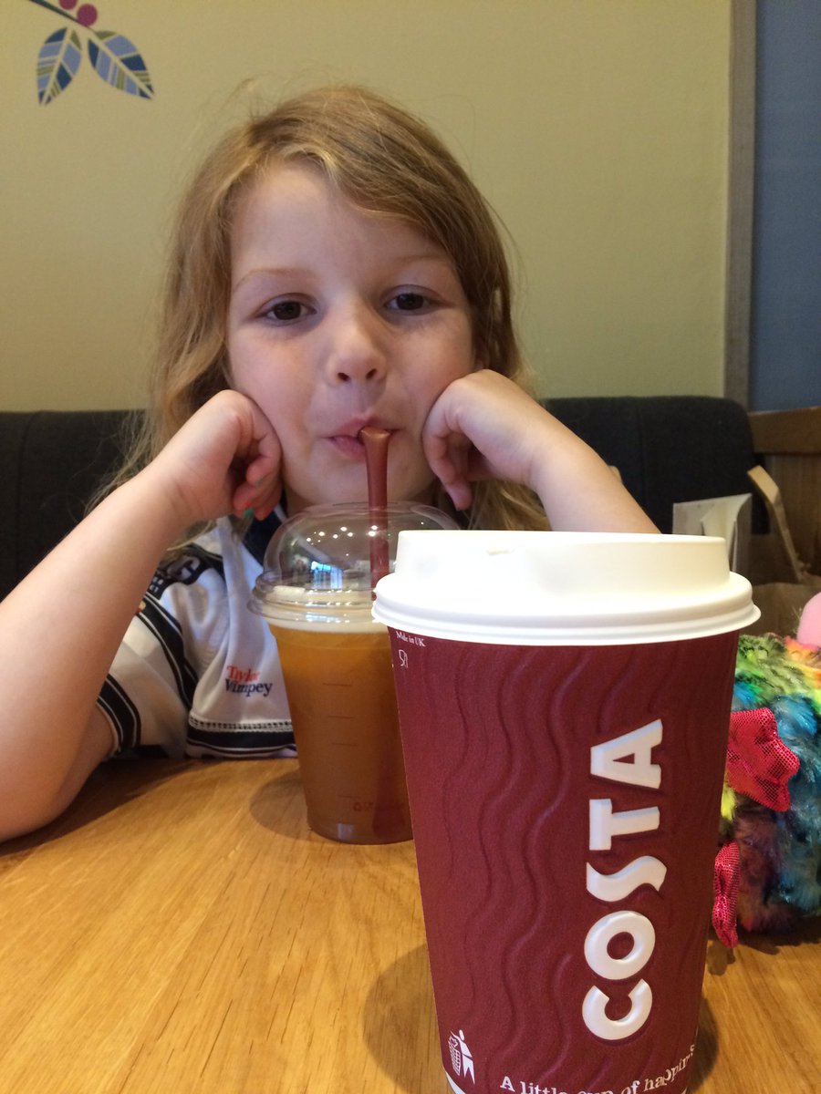 RossBlackBurn89's tweet photo. Iced tea & latte @CostaCoffee before @trinitywalk shopping & Sun Lane swimming. #indierae #DaddyDaughter #FridayFeeling #fevrovers ๐๐จโ๐ง๐๐ป๐ https://t.co/3qOqf0cHvg