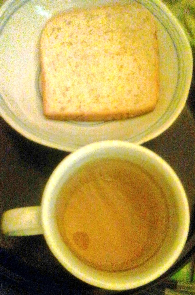 tankokseng61's tweet photo. «%»#2ndJune2017 #FridayTeaTime
#TeaDrink #OnePieceOf #Massimo
#OnePieceOfMassimoWholemealBread
6.35pn-6.36pm https://t.co/WQIkzdBniS