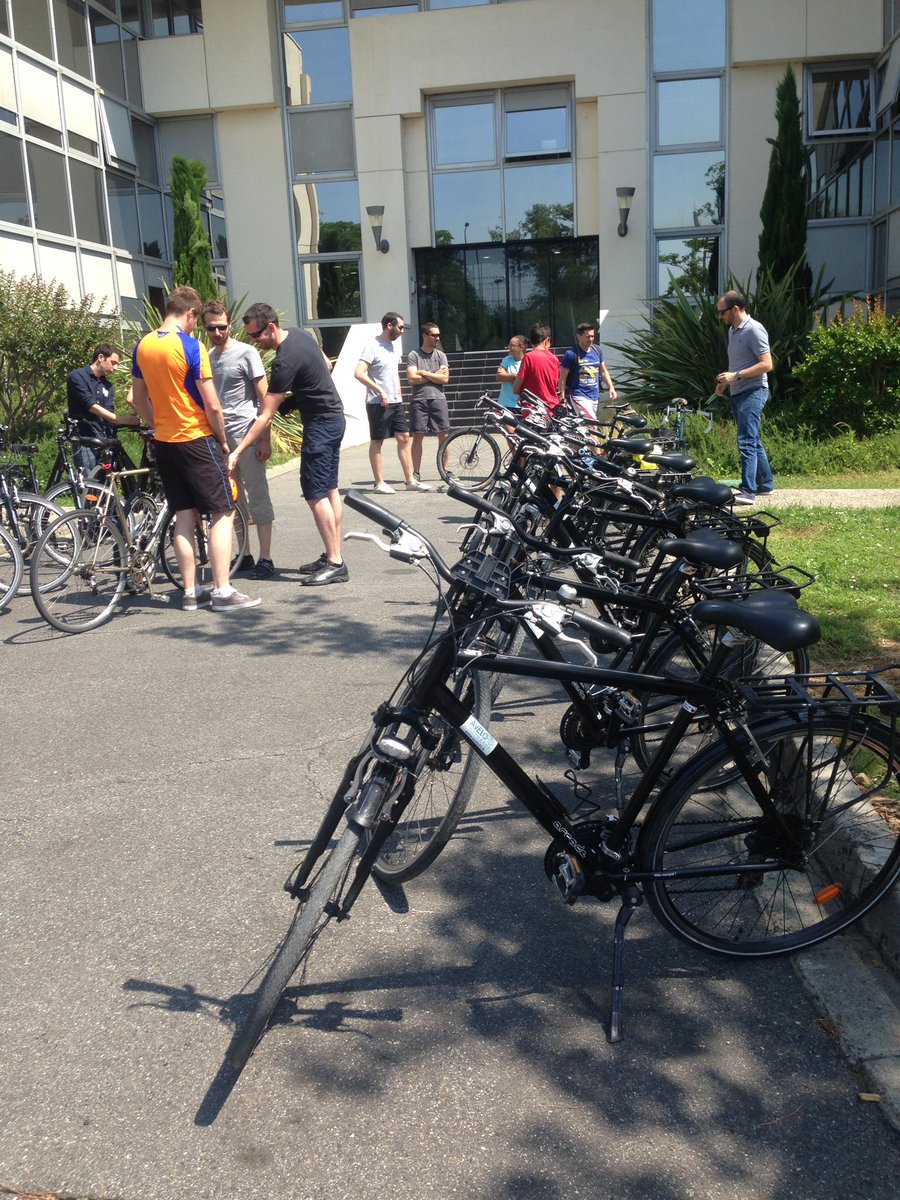FDeuchst's tweet photo. Sortie vélo à @SIISudOuest partenaire de @tousavelo #ayav #semainedudeveloppementdurable https://t.co/BgpUNCCETH