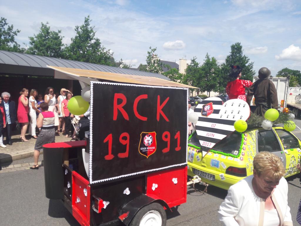 david_gicquel56's tweet photo. Vives les mariés @RCK1991 #jeanetninick #moreac #radenac https://t.co/SpT91Fs3jP