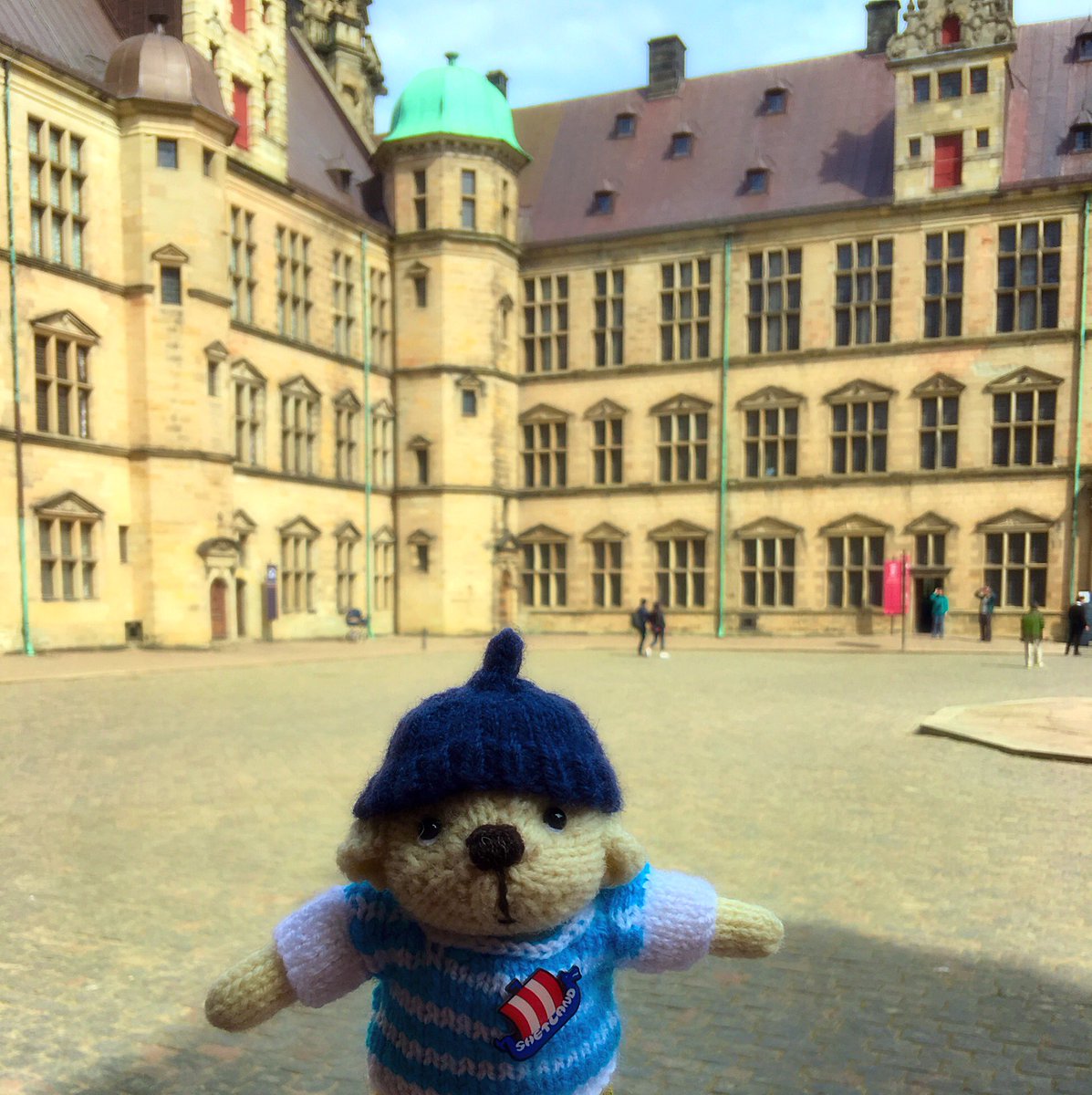 ChubleyS's tweet photo. Hiyi🐾 We are in Denmark at Elsinore. #HamletsCastle https://t.co/EIfCYsItXi