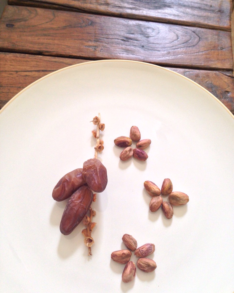 StevanyIFW's tweet photo. Cinta, Selamat Berbuka Puasa
#happybreakfasting, World ❤️ #bukakurma #pistachio👌
#IFW® #IndonesiaForTheWorld® #indonesiafortheworld ♡ https://t.co/5dng1AvbVn