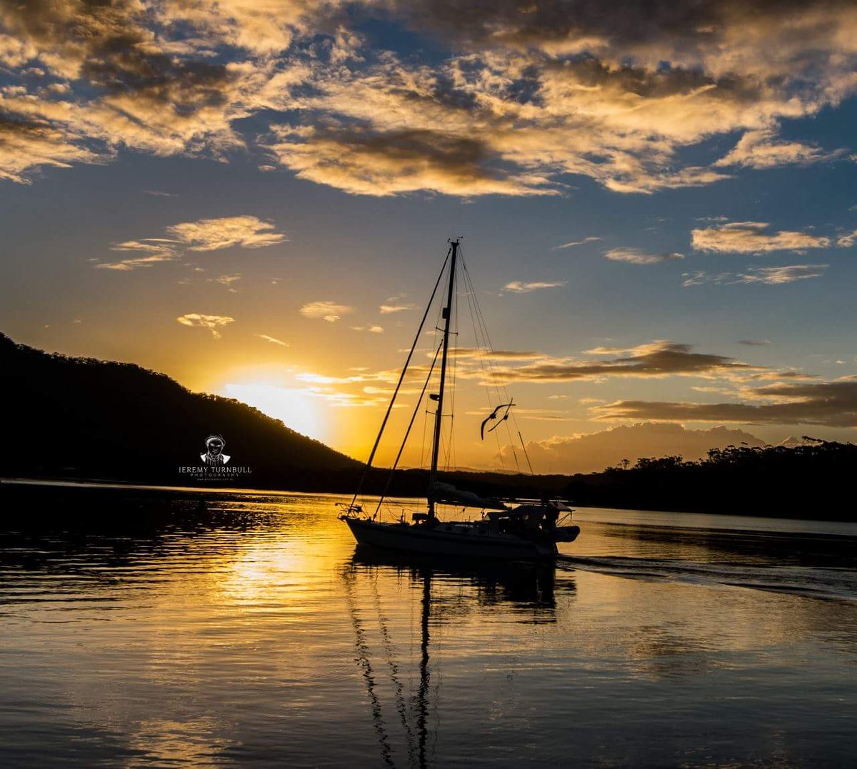 Relax while we take care of all your Digital Marketing needs 
.
#DigitalMarketing #SEO #SSM #sunset #naturephotography