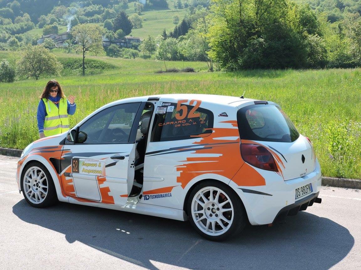 EngineSport2's tweet photo. Disponibili a magazzino #cerchiinlega #evocorse modello #sanremo colore bianco applicazione #cliors3 #clior3c #racingstart https://t.co/CpWN1CxCyn