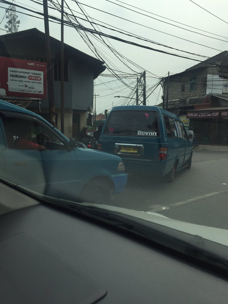 RodindaMusic's tweet photo. @TMCPoldaMetro kemacetan panjang di st lenteng agung arah psr minggu. Tdk ada petugas yg mengatur. https://t.co/uMqBvSxSD6
